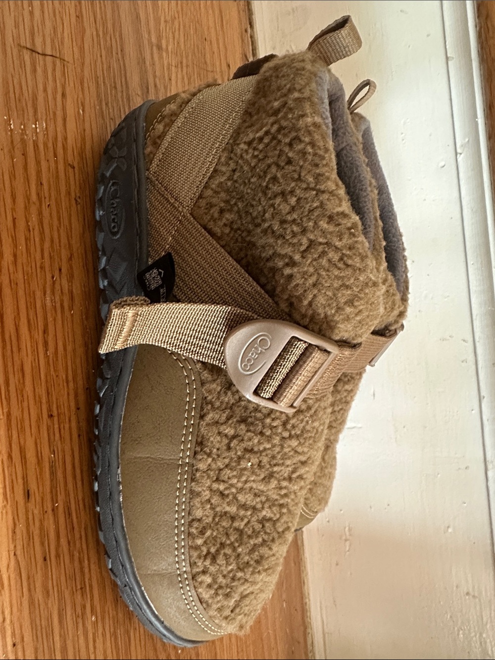 Chaco Kids Tan Brown Fleece Strap Slipper
